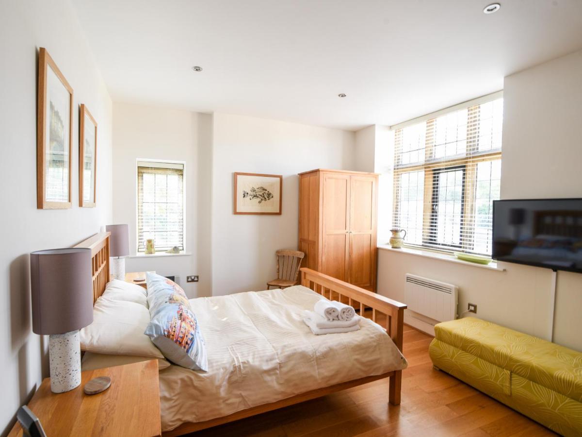3 Coram Tower Apartment Lyme Regis Exterior photo